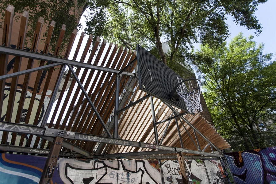 Ravnsborggade Multiplads Trækonstruktion med basketballnet