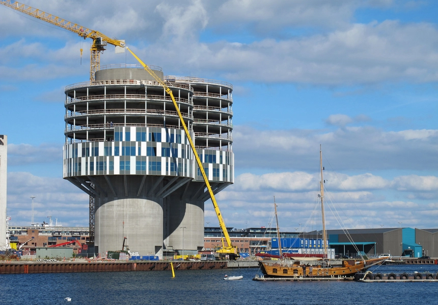 Portland Towers Facademontering.