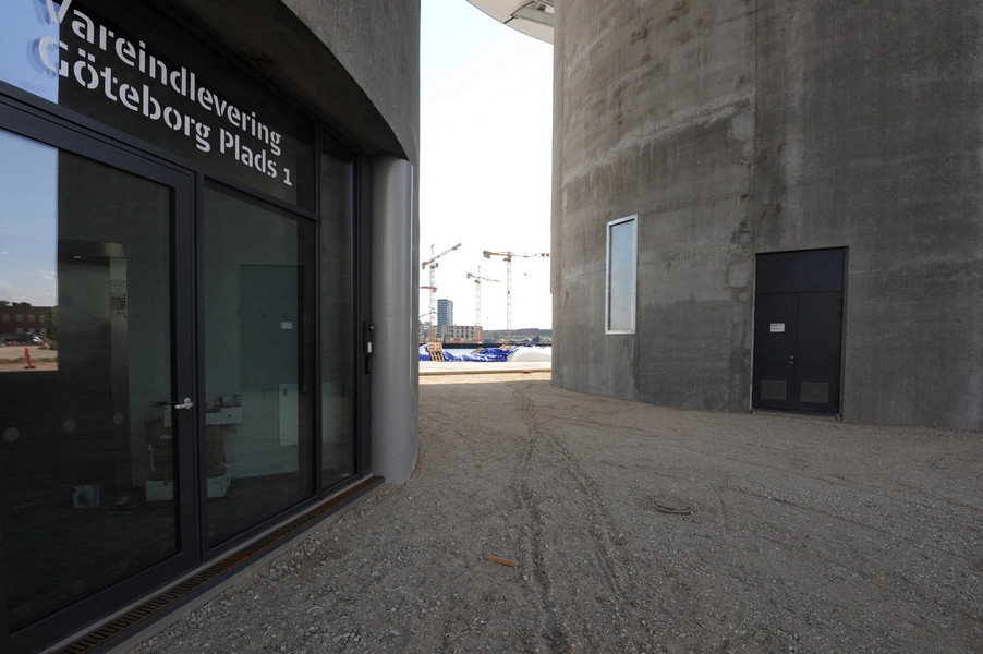 Portland Towers Kig mellem tårnene mod syd.