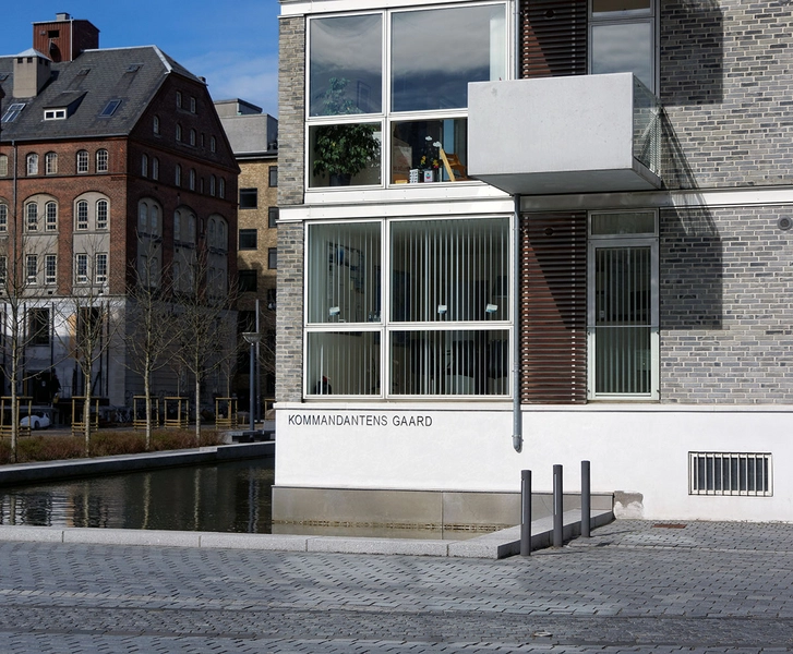 Kommandantens Gård Ny bygning møder det gamle Islands Brygge