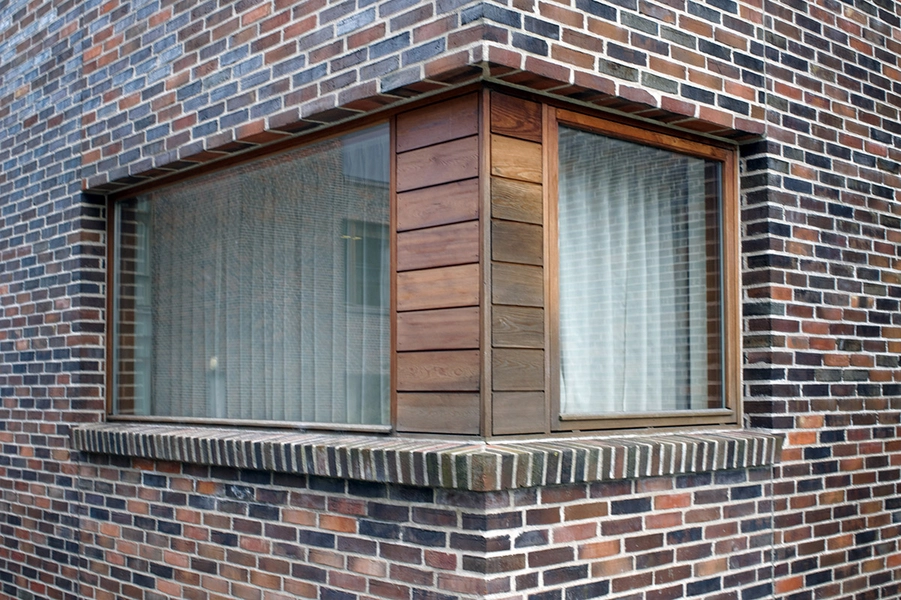 Lundehaven ældreboliger og plejecenter Detalje, facade i tegl med vindue