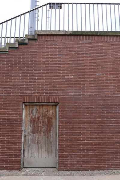 Langebro Detalje, tegl, indgang til lokaler i brofæste