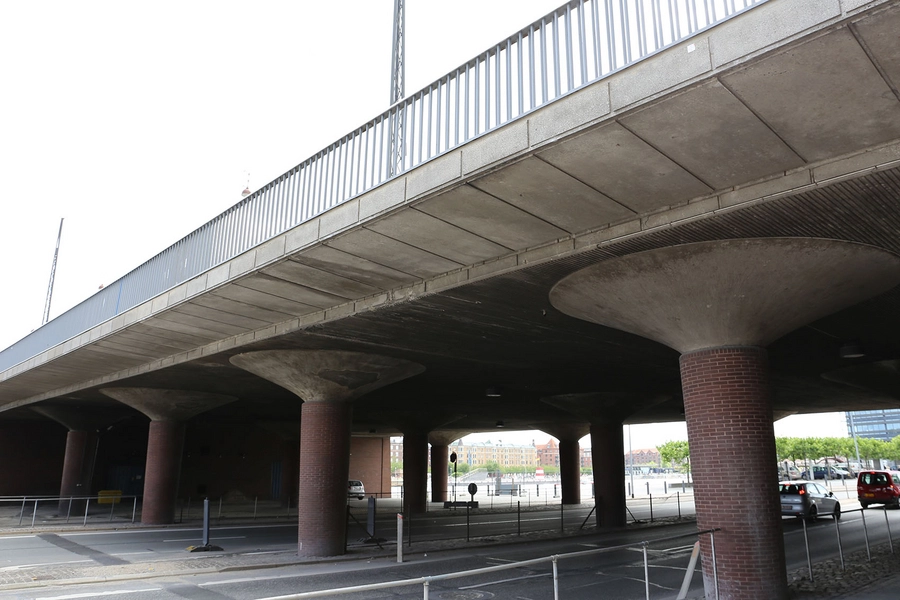 Langebro Plads under brofæste
