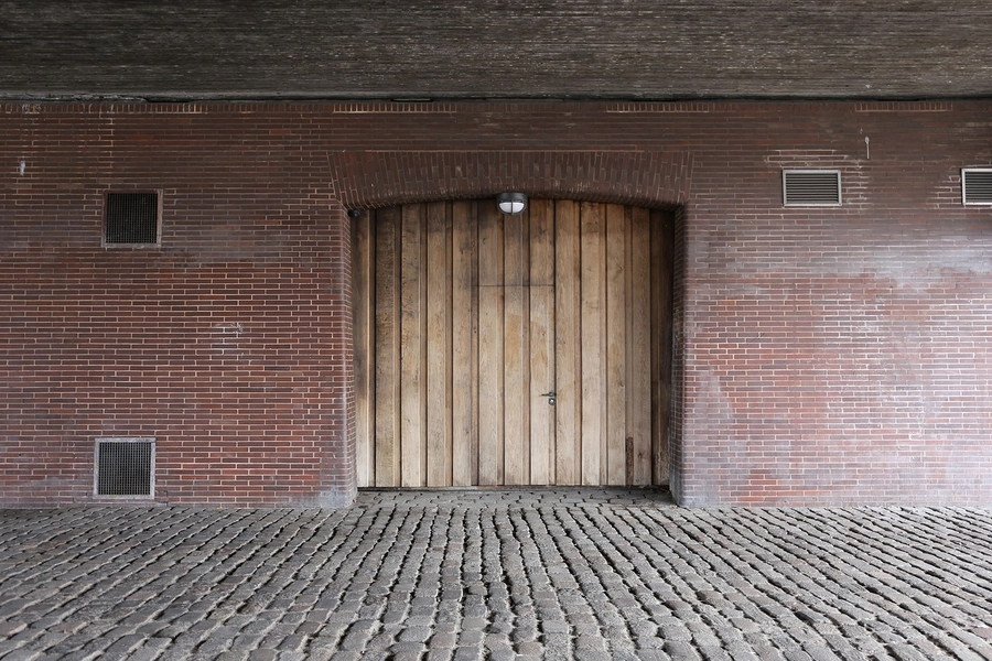 Langebro Detalje, dør