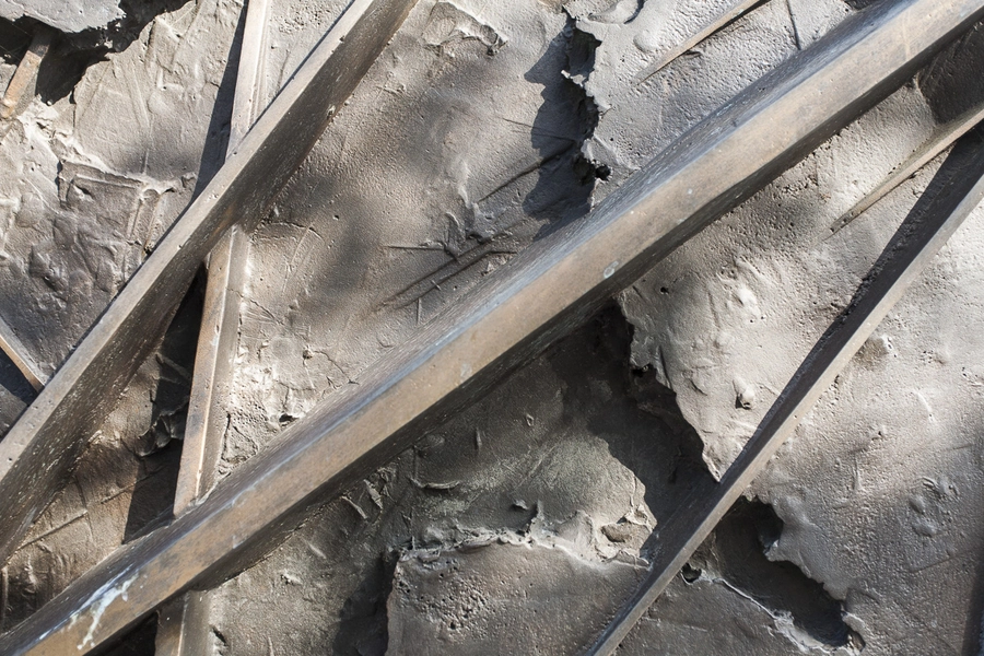 Amaliehaven Detalje fra et af Arnaldo Pomodoros værker