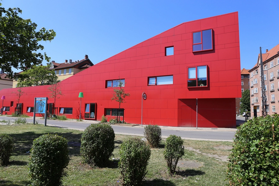 Det Røde Hjørne Sydfacade, aftrapning mod vest