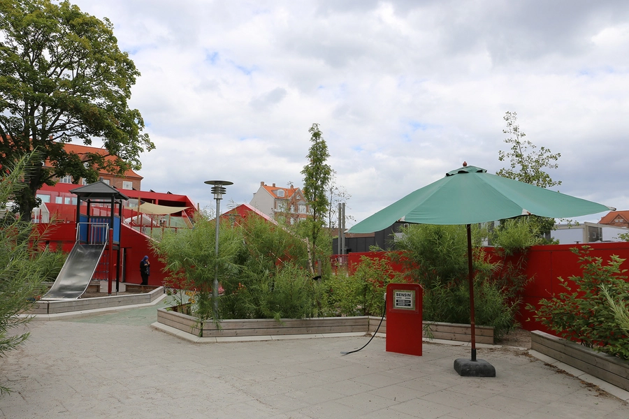 Det Røde Hjørne Gårdrum, grøn beplantning