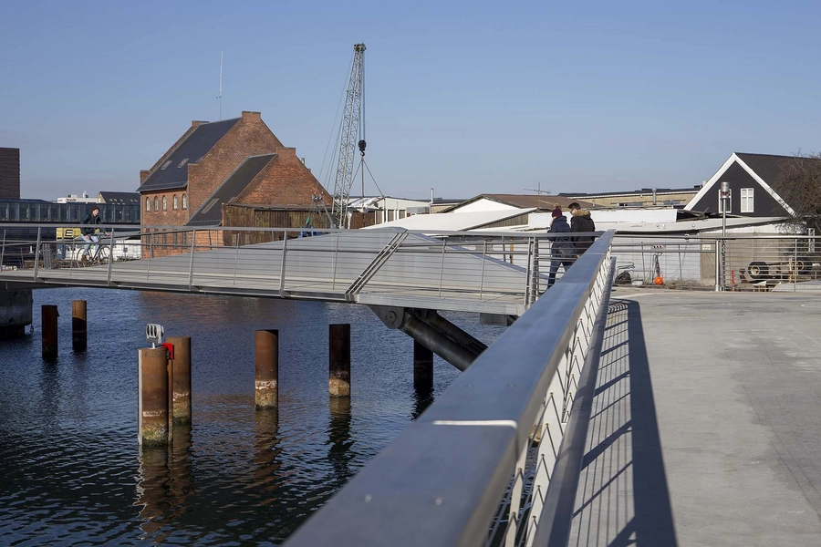 Trangravsbroen og Proviantbroen Blik mod Papirøen