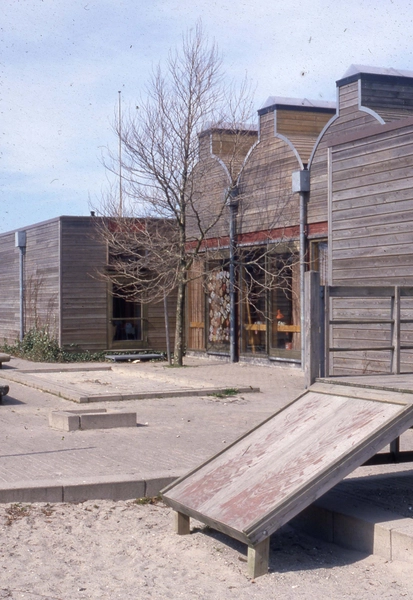Uglegårdsskolen Uglegårddskolen i 1981. Foto: Tobias Faber