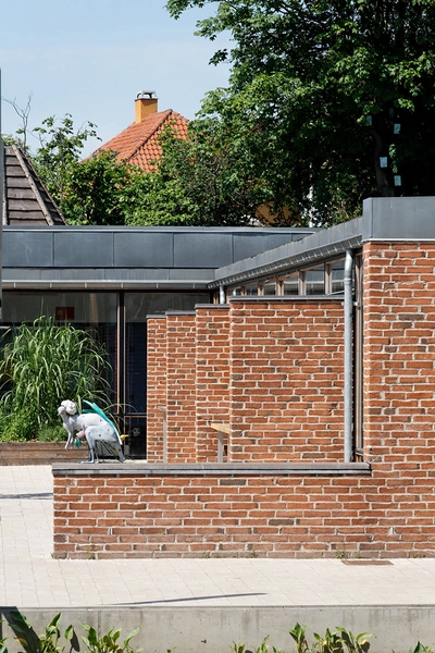 Utterslev Skole Tegl, lille skala