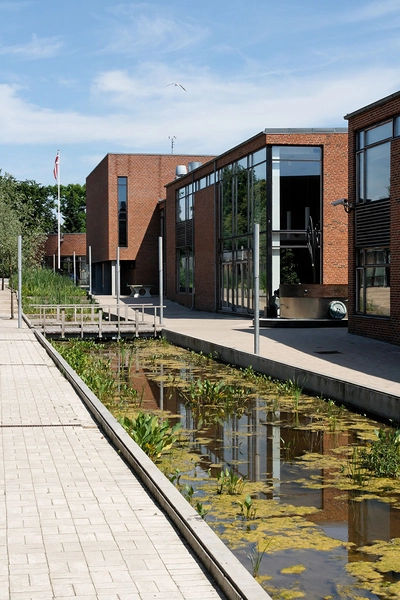 Utterslev Skole Den centralt beliggende kanal