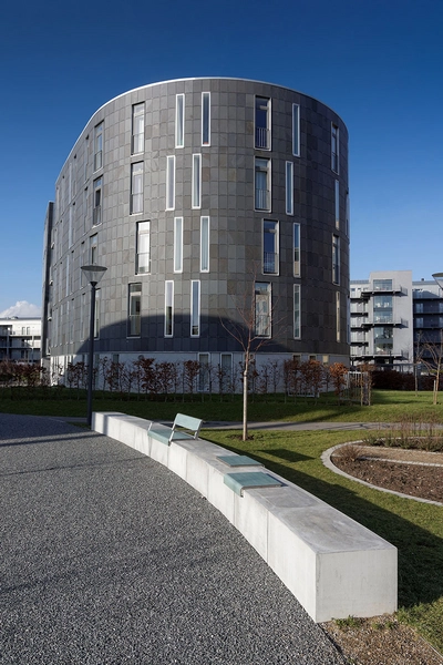 Ellipsen, Flintholm Plejeboliger Kortside, bygning i park