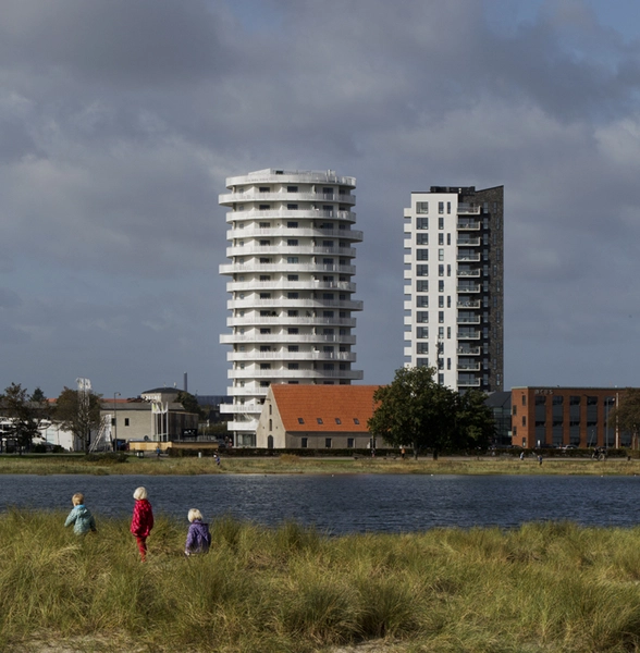 Twister Twister set fra øst. Amager Strandpark.