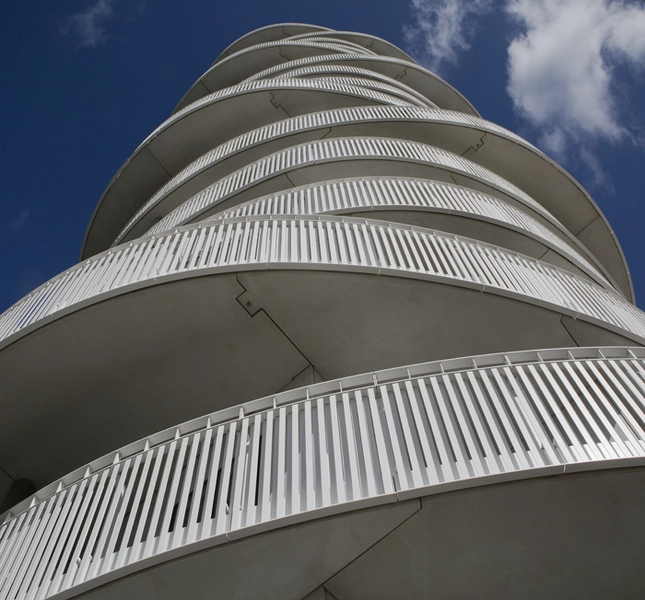 Twister Balustre og betondæk. Set fra SV.