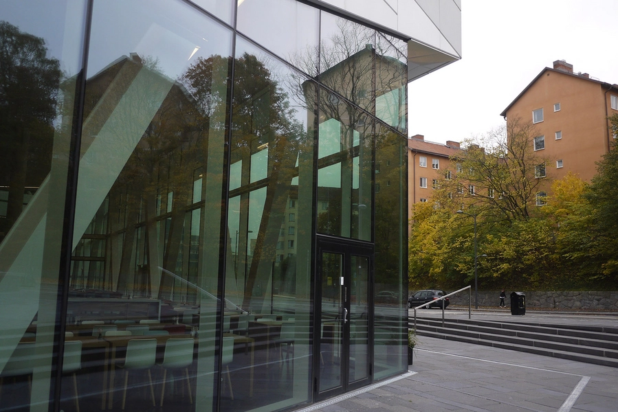 Swedbank hovedkontor Transperant hjørne blotlægger den bærende struktur