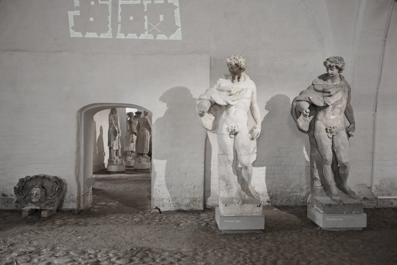 Kongernes Lapidarium Fra sal med skulpturer fra Amalienborg