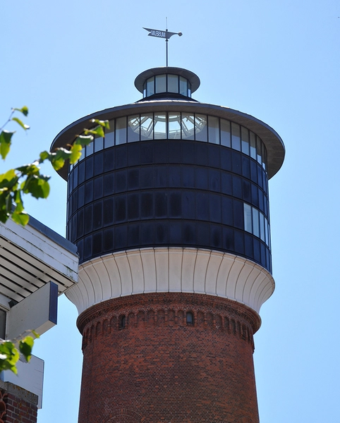Kunstmuseet i Tønder - Tønder Vandtårn På toppen af vandtårnet ses et vinduesbånd