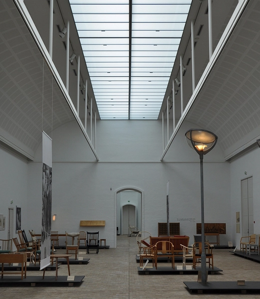 Kunstmuseet i Tønder - Tønder Vandtårn Kig gennem de de dagslysbelyste udstillingssale