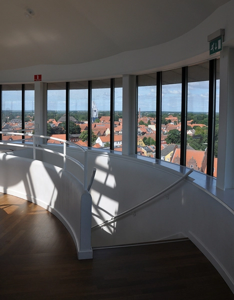 Kunstmuseet i Tønder - Tønder Vandtårn Vinduesbånd i tårnets top