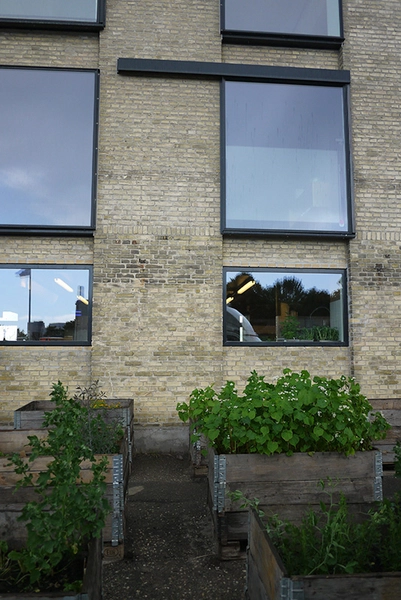 Refshaleøens Værkstedsmagasin og Amass restaurant Facadeudsnit, østfacade