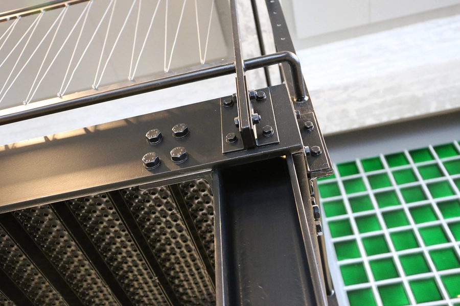 Refshaleøens Værkstedsmagasin og Amass restaurant Detalje, trappe