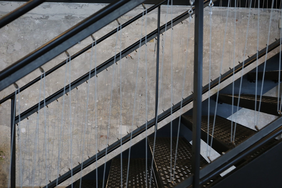 Refshaleøens Værkstedsmagasin og Amass restaurant Detalje, trappe