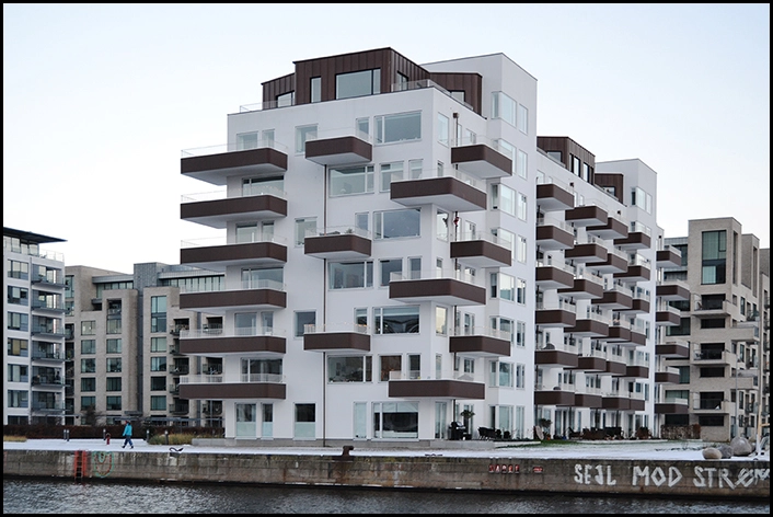 Kajkanten Kajkanten set fra Havneholmen