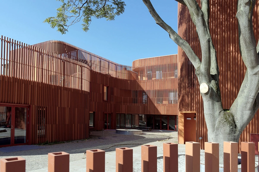 Forfatterhuset Bygninger og legeplads