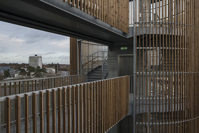 P-Hus Glostrup Hospital Elevatortårn og bro til P-huset