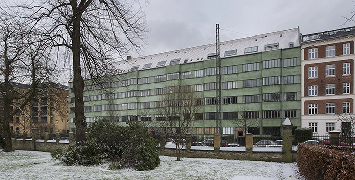Det Grønne Funkishus Set fra Frederiksberg Hospital