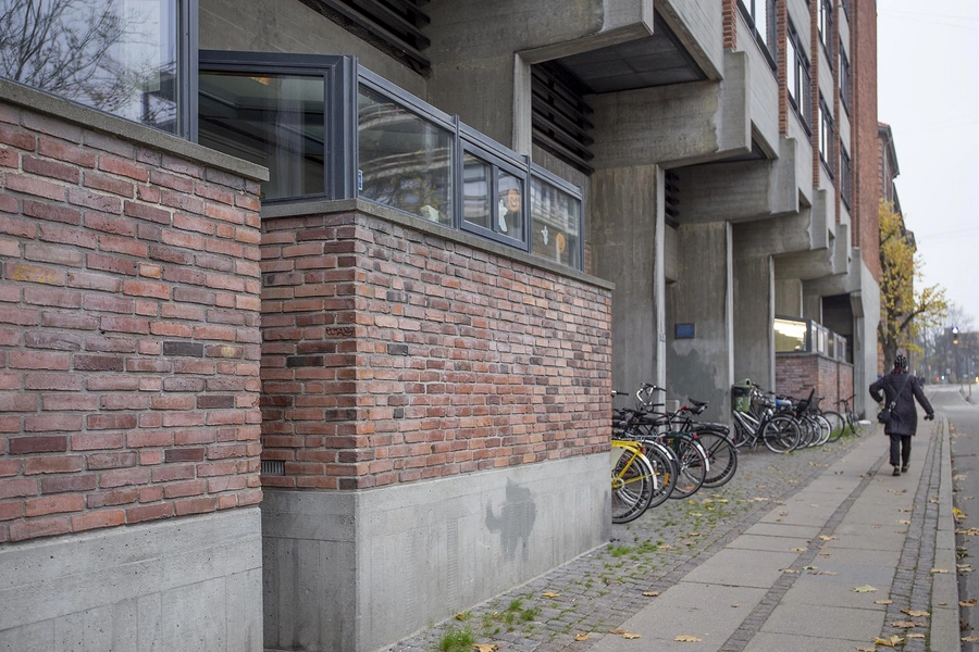 Bryggergården Blik langs facaden, Vesterfælledvej