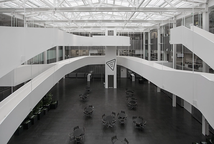 Atrium i Teknikerbyen Set fra atriets sydøstlige ende