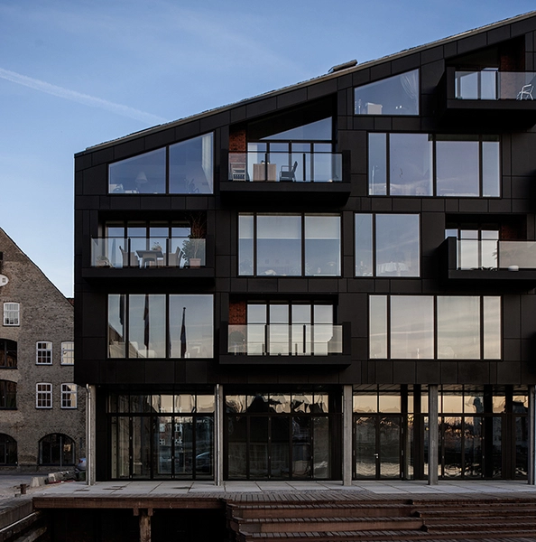 Krøyers Plads Facade-detalje mod Nordatlantens Brygge