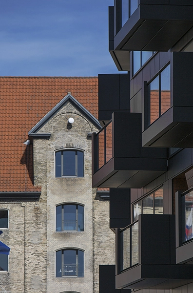 Krøyers Plads Facade-detalje mod Nordatlantens Brygge