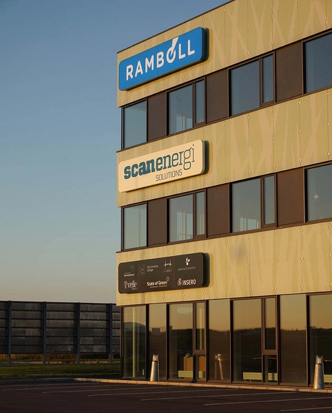 Green Tech House Facadeudsnit, sollys