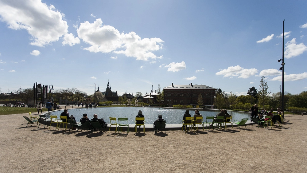 Museumshaven foran SMK Spejlbassin og udsigt til Indre By