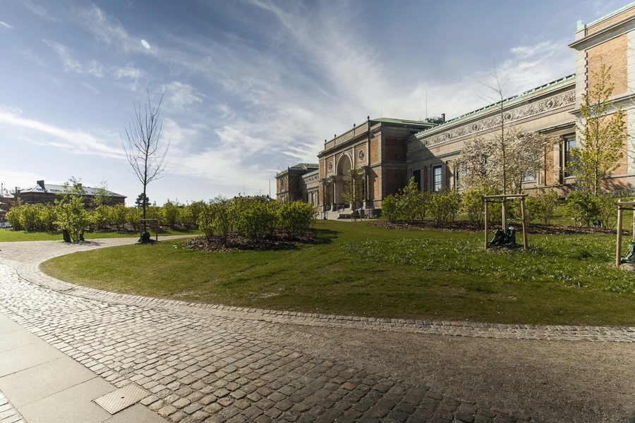 Museumshaven foran SMK Kig fra Øster Voldgade