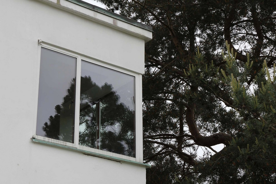 Arne Jacobsens eget hus Vindue soveværelse