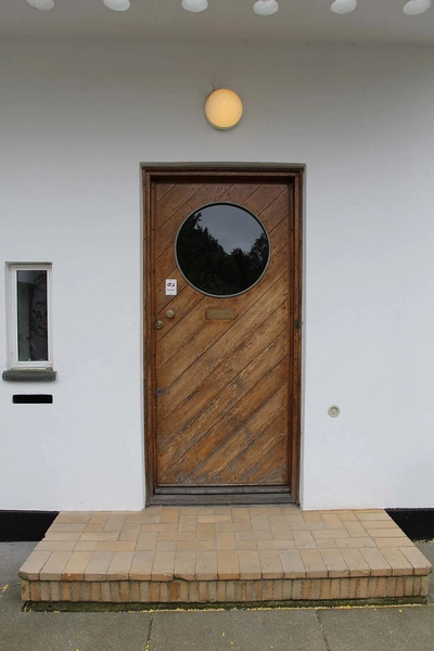 Arne Jacobsens eget hus Hoveddør