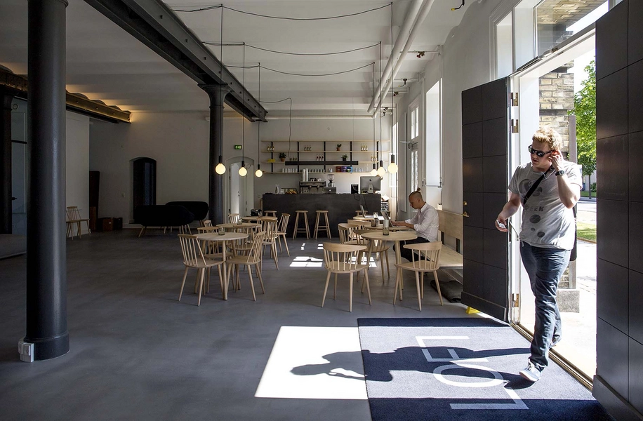 Beklædningsmagasinet - Rainmaking Loft Entré