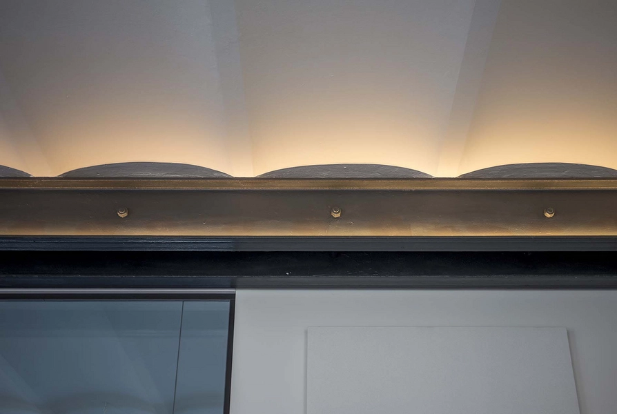 Beklædningsmagasinet - Rainmaking Loft Detalje, belysning