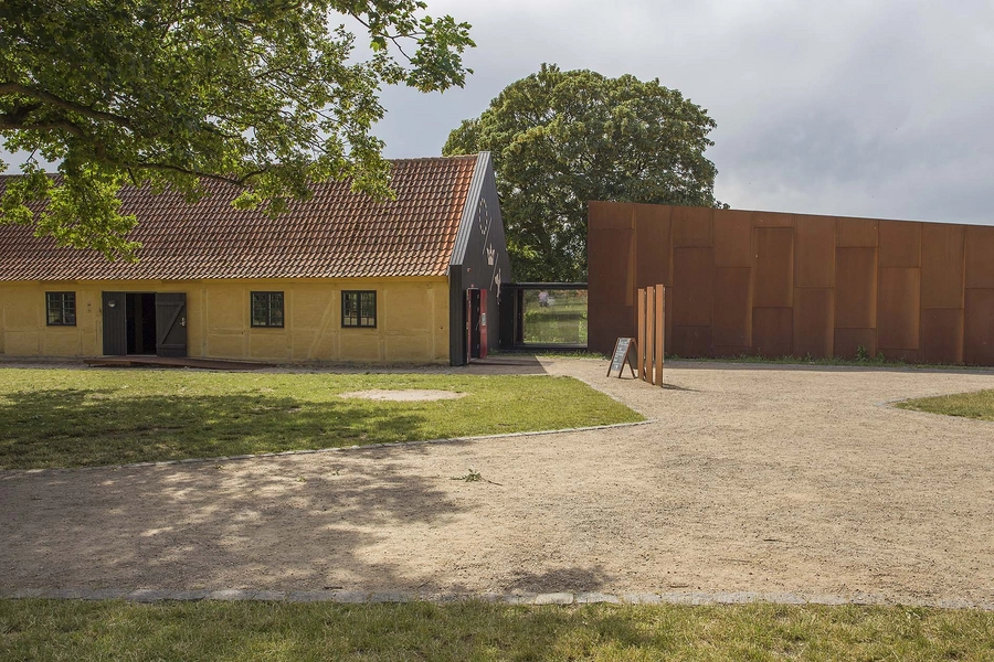 Danmarks Borgcenter Nyt møder gammelt, blik fra øst