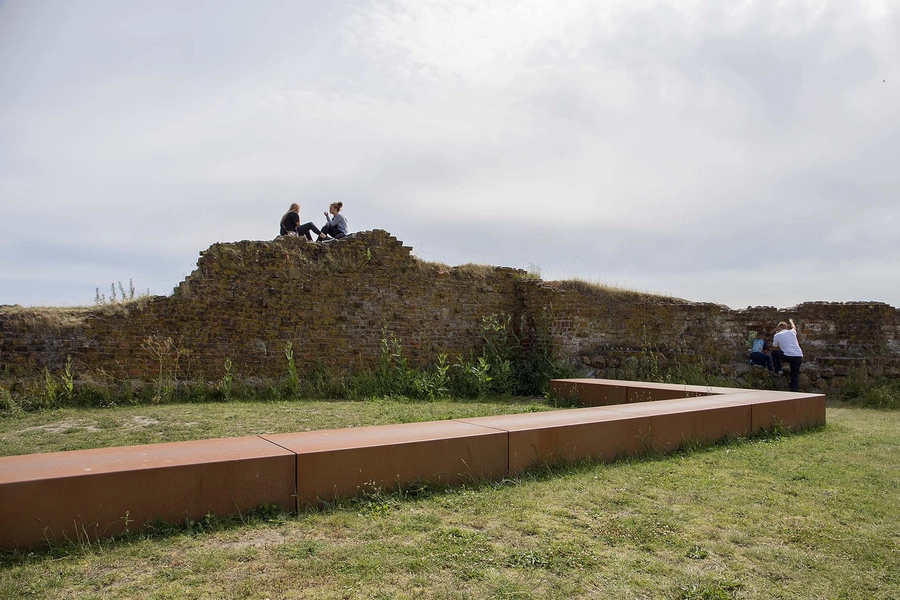 Danmarks Borgcenter Højborgen, cortenelementer, borgmur
