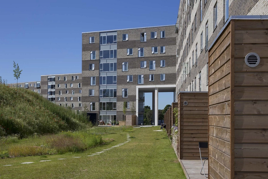 Margretheholm - Udsigten Gårdrum mod øst, knækket volumen, gennemskæring