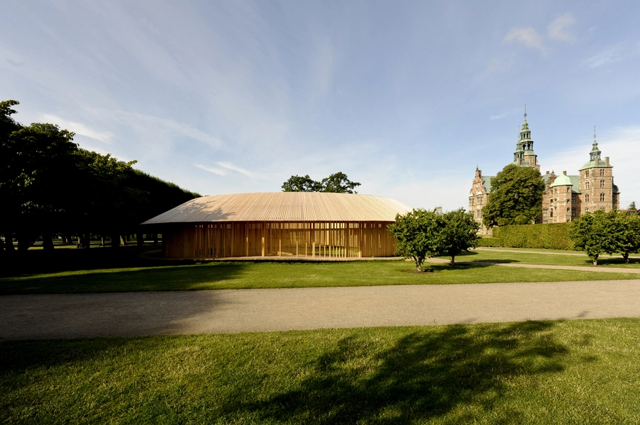 Omkring/Around - Pavillon MAA Set fra nord