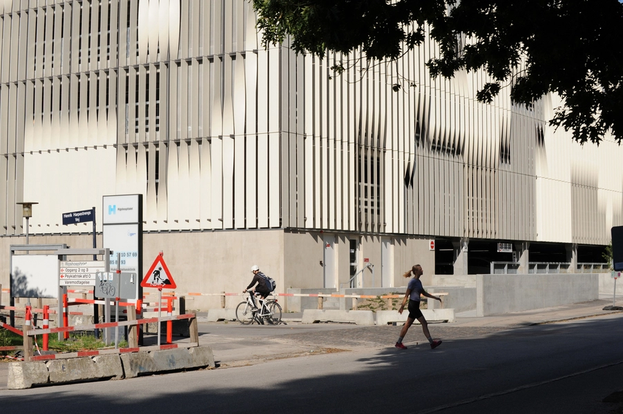 Rigshospitalet - Parkeringshus Mønstervirkninger på facade.