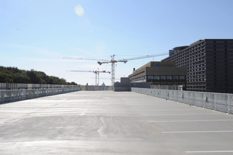 Rigshospitalet - Parkeringshus Det øverste dæk set mod øst.