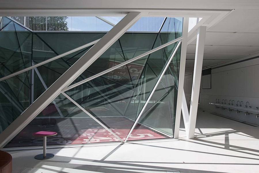 Munkegårdsskolen udvidelse Interiør kælderetage, kontruktion lysgård