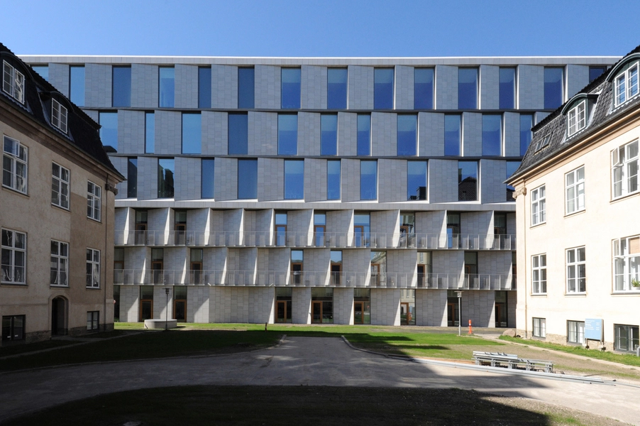 Rigshospitalet - Patienthotel og administration Facade set fra nord.