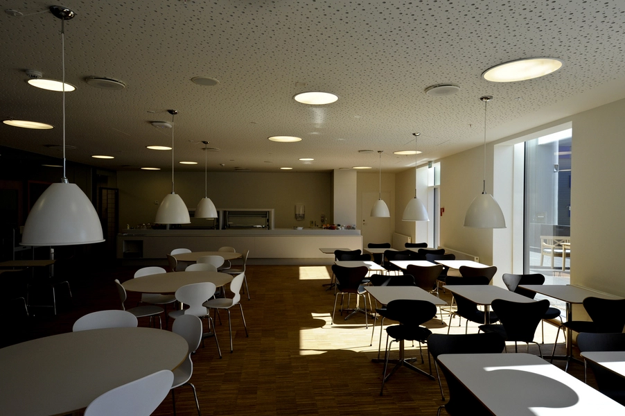 Rigshospitalet - Patienthotel og administration Spisestue set fra syd.